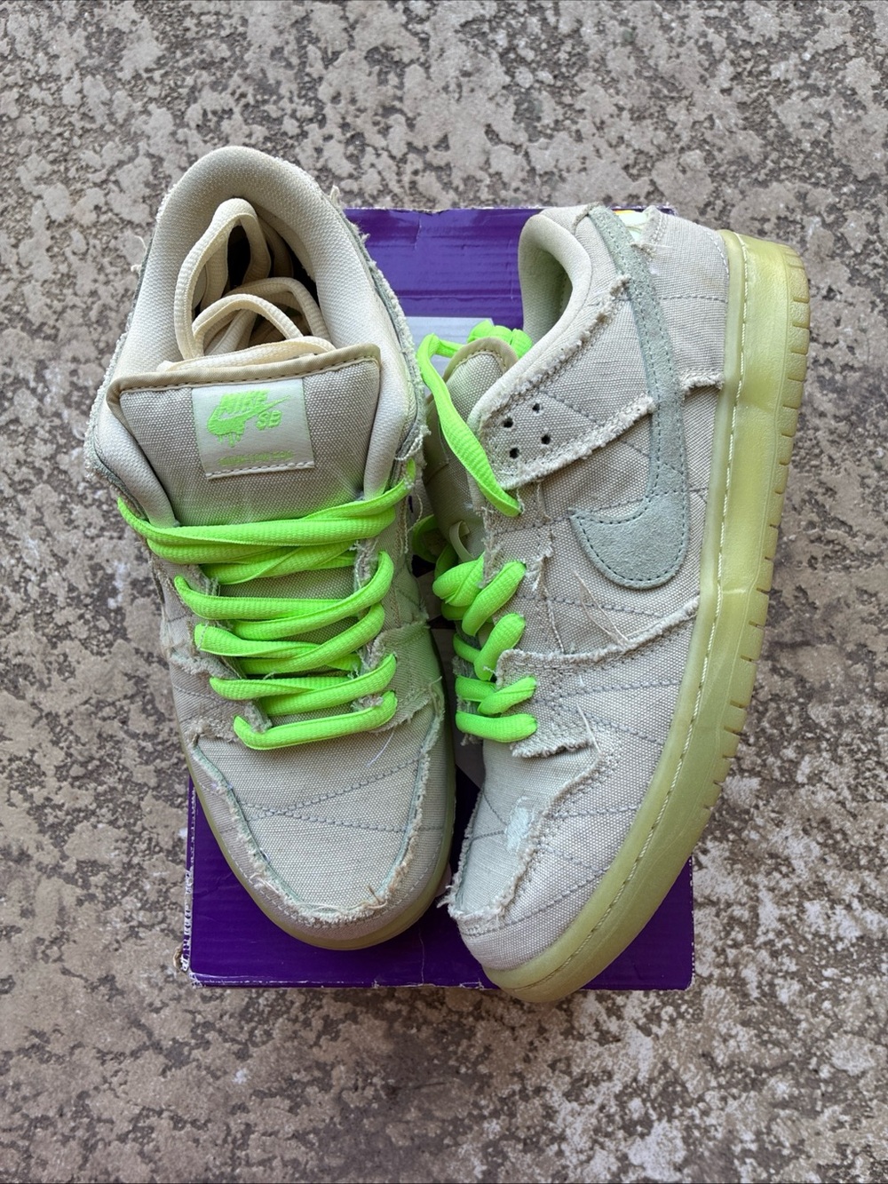 Used Nike SB Dunk Low Pro PRM Mummy. Extra laces. Men’s size 9